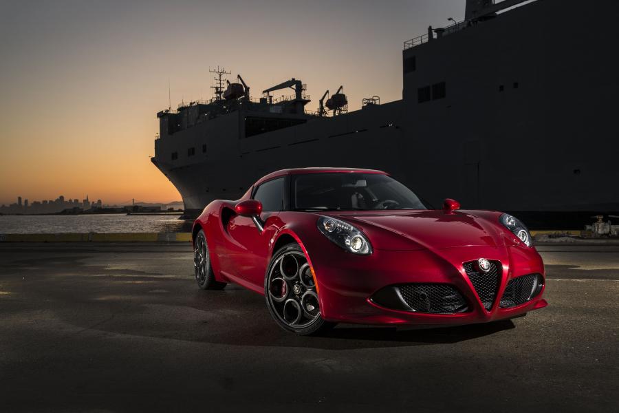  Alfa Romeo 4C (960) 2014 года  (NA) (фото 4 из 40)